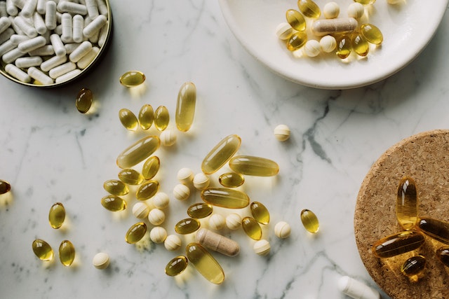 De gevaren van overdosering met supplementen: waarom minder soms meer is